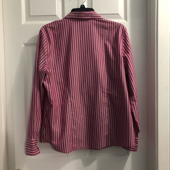 Chico’s 2 non iron long sleeved shirt! Perfect!! - Picture 3 of 7